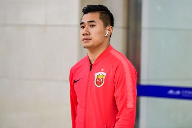 小男孩醒来发现被戴困龙锁